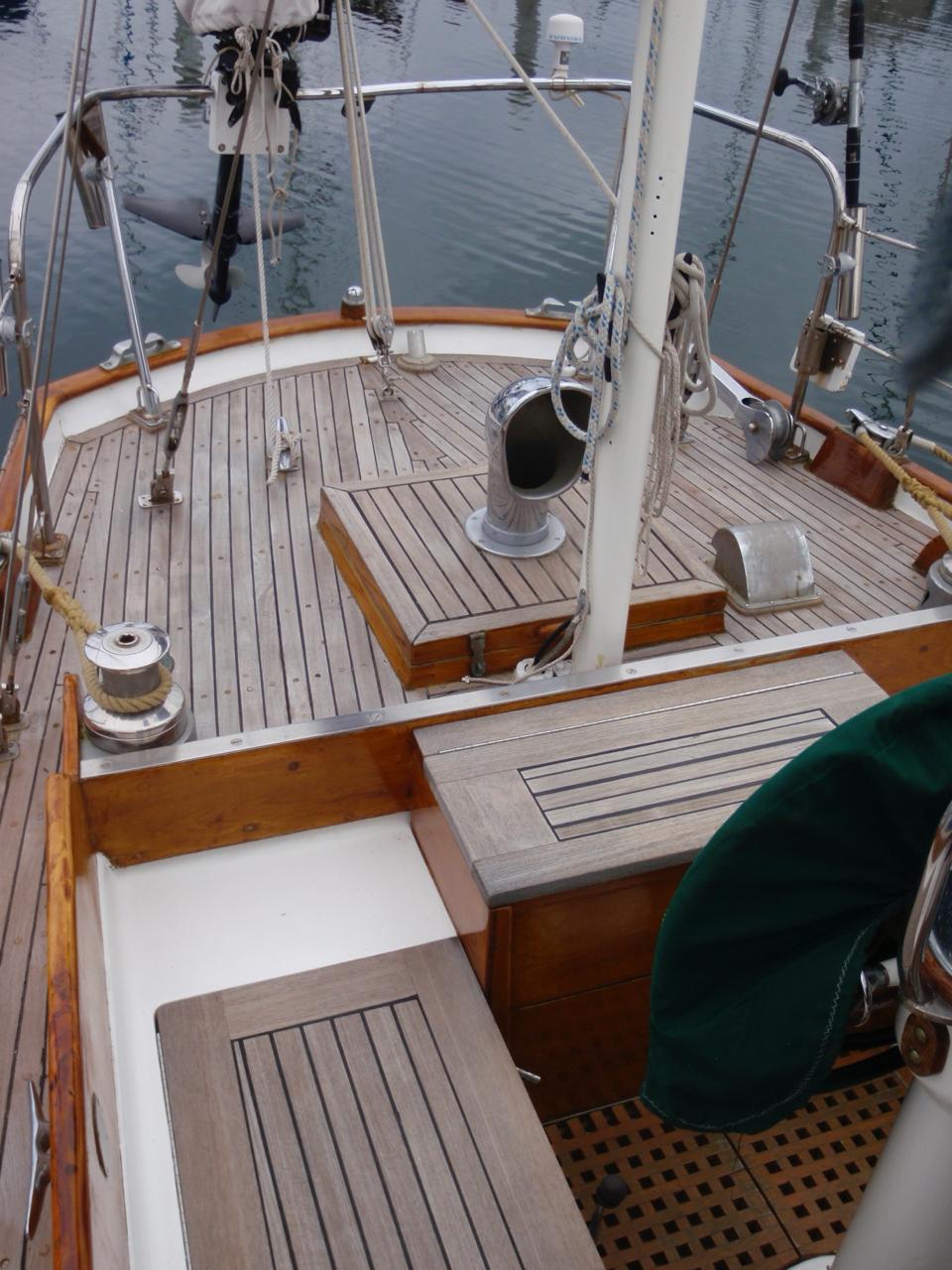 Stern with the old teak deck